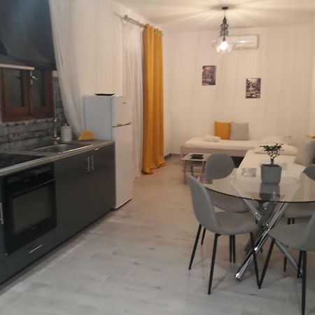 Asterias Apartment Skyros Bagian luar foto