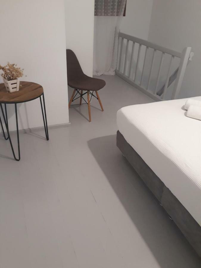 Asterias Apartment Skyros Bagian luar foto